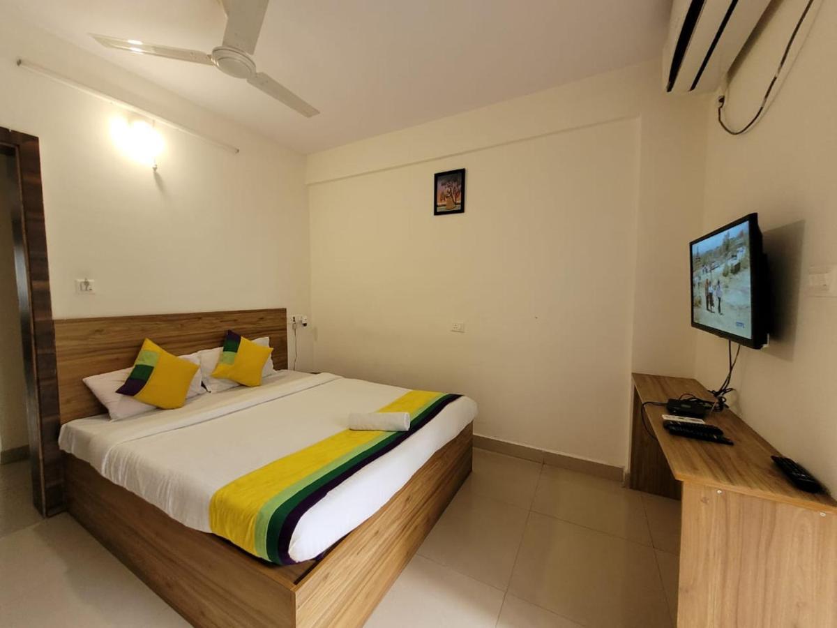 Ay Plus Hotels Pune Exterior photo